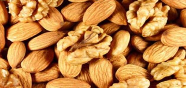 Benefits of almonds and walnuts