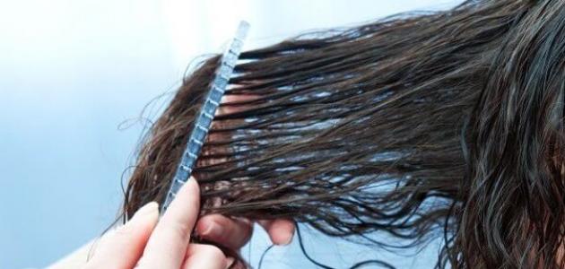 The method of combing curly hair