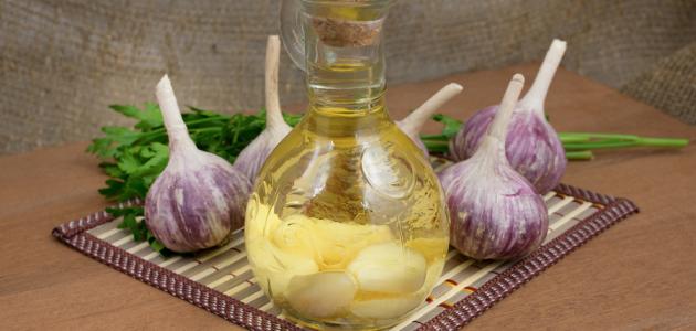 How to make garlic oil for hair growth