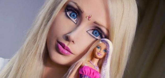 Wie man Barbie schminkt