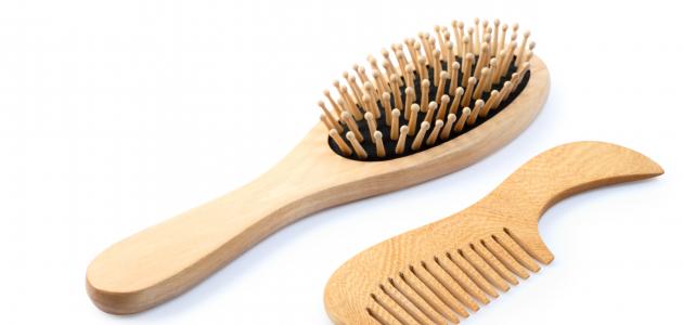 How do I clean a hair comb?