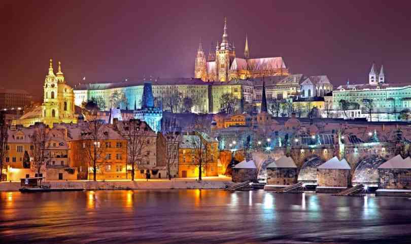 Tourism in Prague in winter is the splendor of celebrations and charming romantic evenings