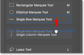 سحب أداة Single Row Marquee Tool في مربع Single Column Marquee Tool. 