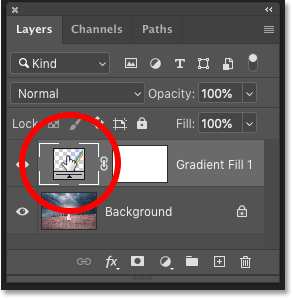 انقر نقرًا مزدوجًا فوق حامل ألوان طبقة التدرج اللوني في لوحة Layers في Photoshop