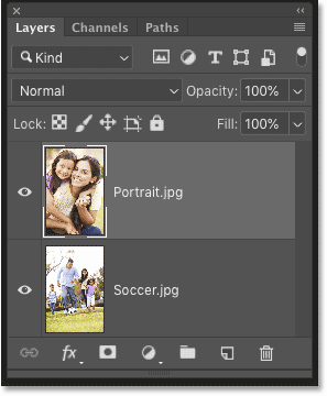 El panel Capas en Photoshop muestra las dos imágenes cargadas como capas