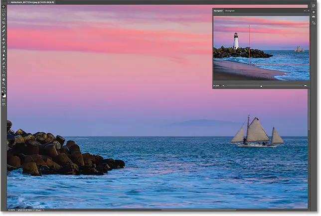 Окно документа после перемещения поля просмотра на панели Проводника