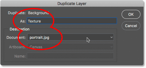 اختيار أمر Duplicate Layer من قائمة Layer في Photoshop.
