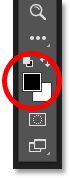 La muestra de color de primer plano en Photoshop está configurada en negro.