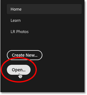 Haciendo clic en el botón Abrir en la pantalla principal de Photoshop.