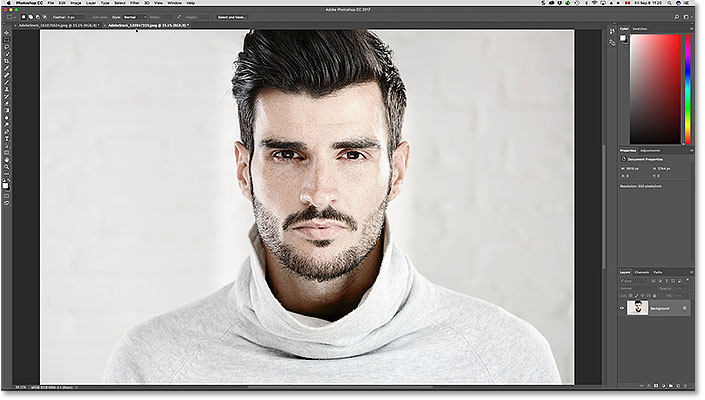 La segunda imagen se abre en Photoshop.