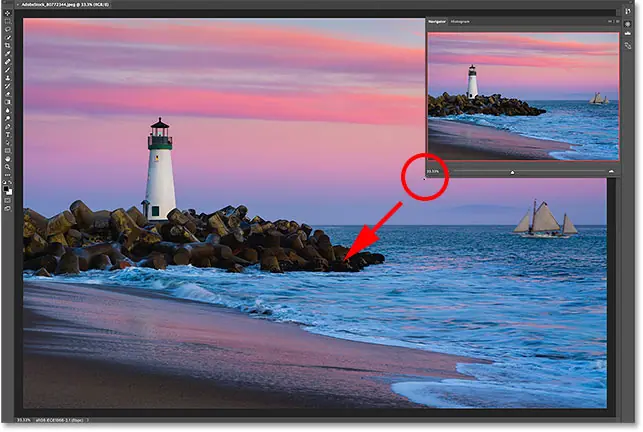Resize the Navigator panel in Photoshop