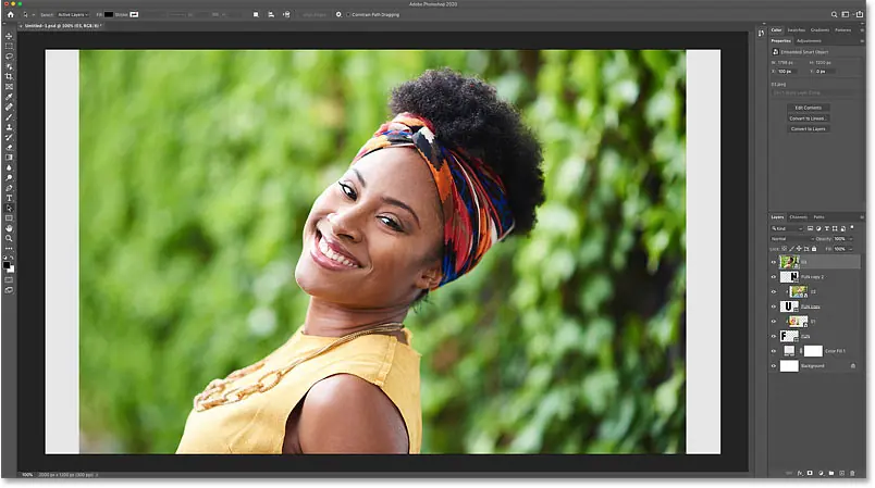 Второе изображение добавляется в документ Photoshop.