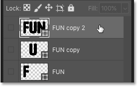 Выберите третий слой формы на панели «Слои» в Photoshop.