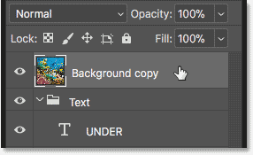 Seleccione la capa de copia de fondo en la parte superior del panel de capas