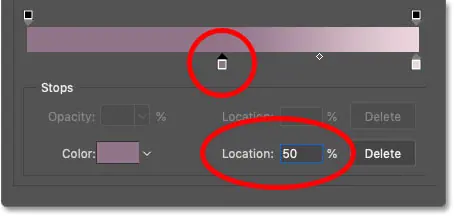 Измените местоположение цвета левого градиента на 50 процентов в редакторе градиентов Photoshop.