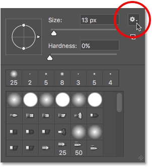 Щелкните значок меню в списке настроек кисти в Photoshop.