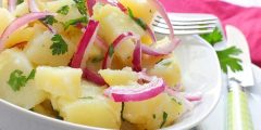 Wie man Kartoffelsalat macht