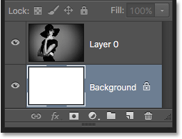 تعرض لوحة Layers طبقة الخلفية الجديدة. صورة © 2016 Photoshop Essentials.com